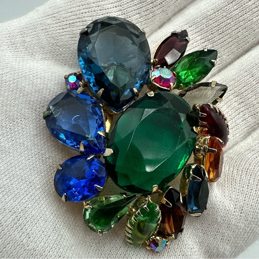 Vintage Designer by Juliana, brooch, multi colored stones #638‎